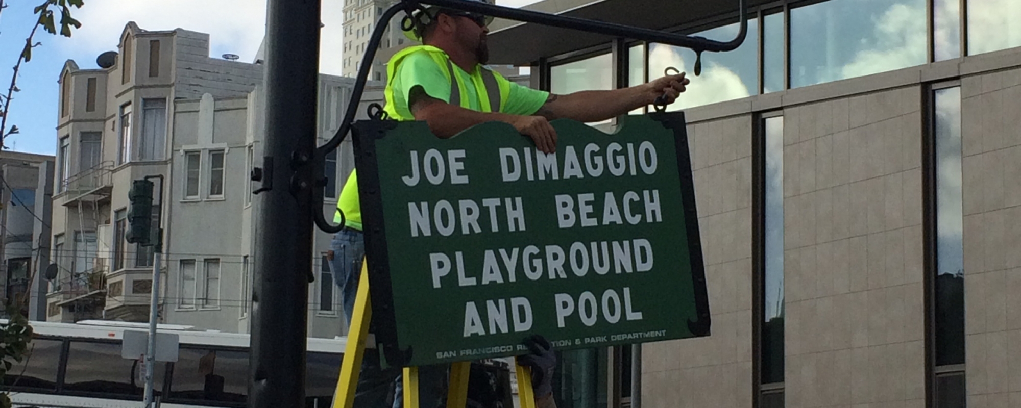 photo of joe dimaggio playground sign