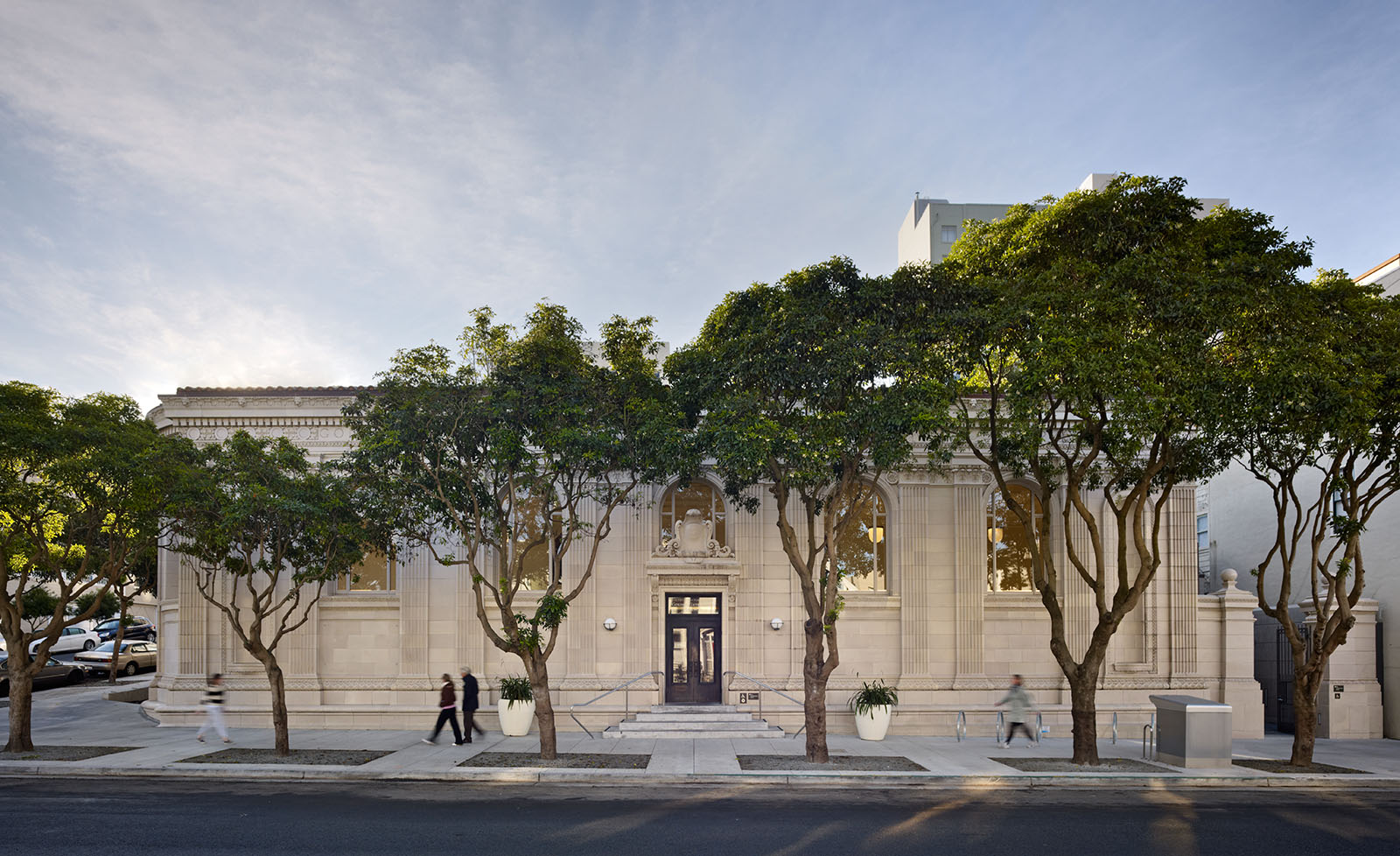 Golden Gate Valley Branch Library