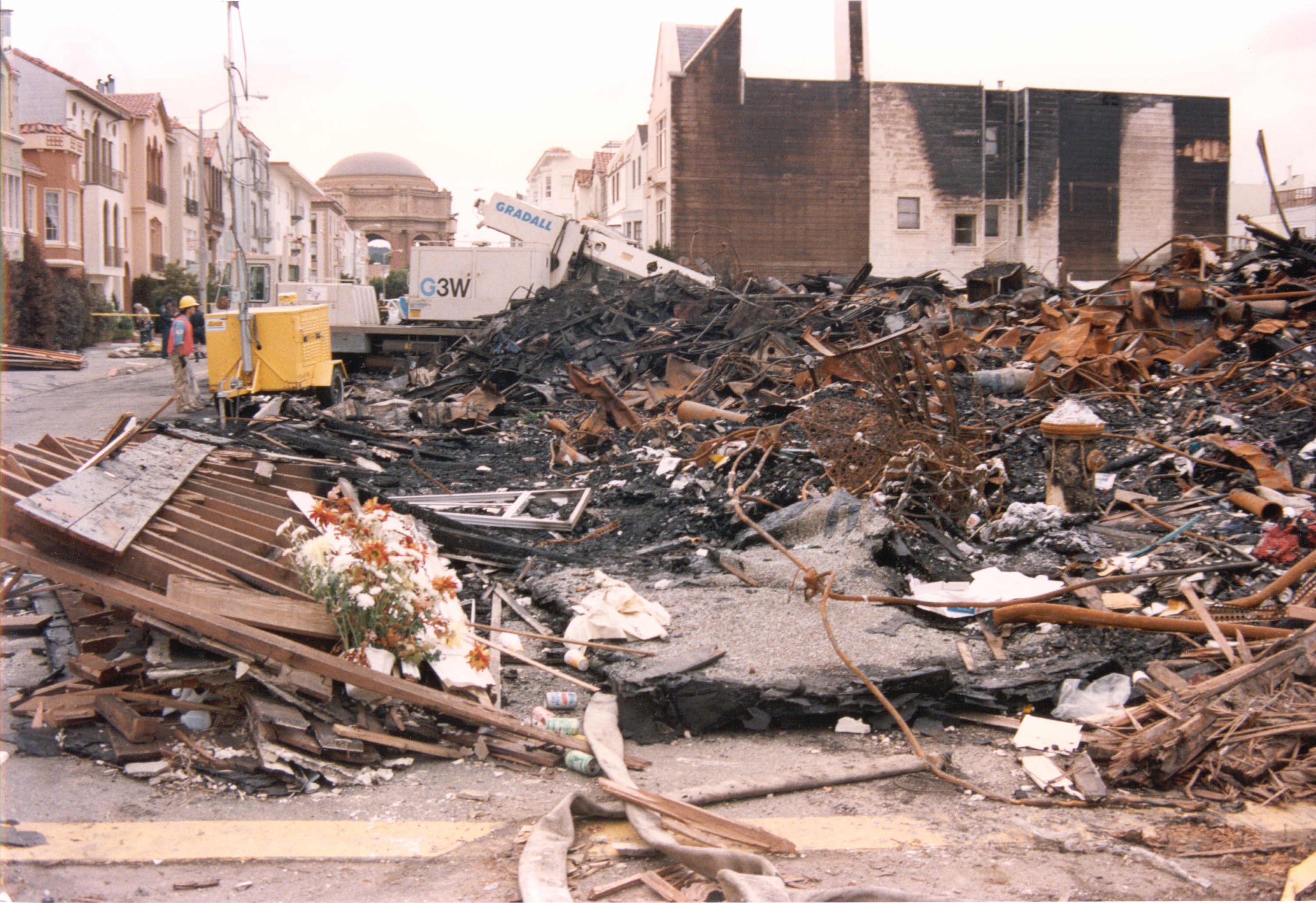 Loma Prieta earthquake damage in the Marina district 
